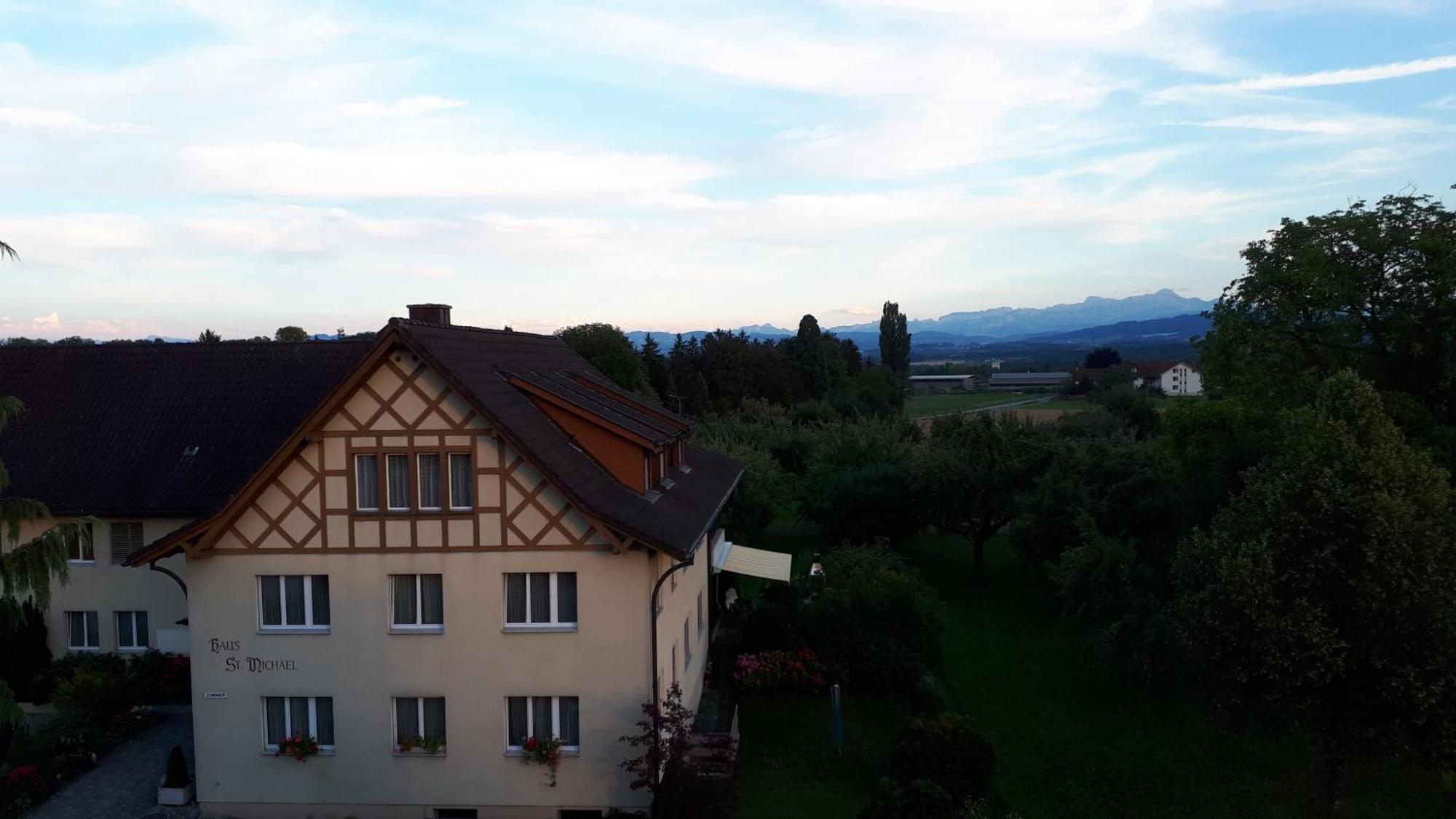 Haus St.Michael Hotel Dozwil Exterior photo